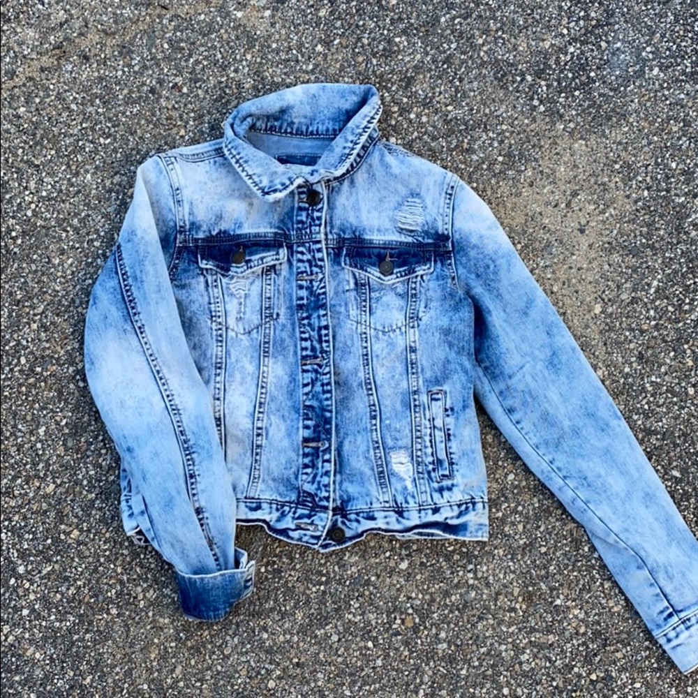 Distressed jean jacked faded